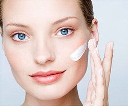 Основные правила нанесения макияжа. Правила нанесения вечернего макияжа. Очищение и уход за кожей