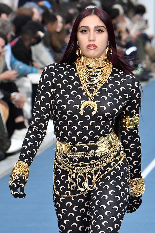  - Дочь Мадонны вышла на подиум на Неделе моды в Париже