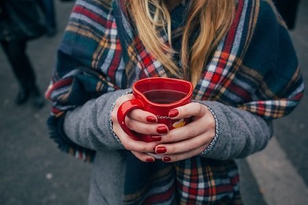 - Как снять лак для ногтей, если закончилась жидкость?