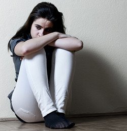 Послеродовая депрессия: симптомы, лечение