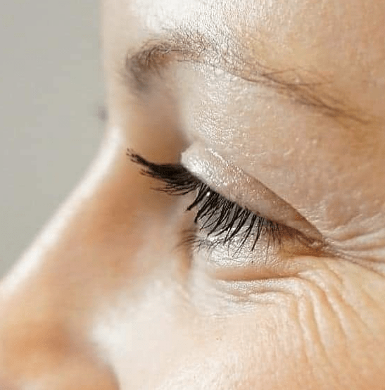  - 3 способа неправильного нанесения крема для кожи вокруг глаз